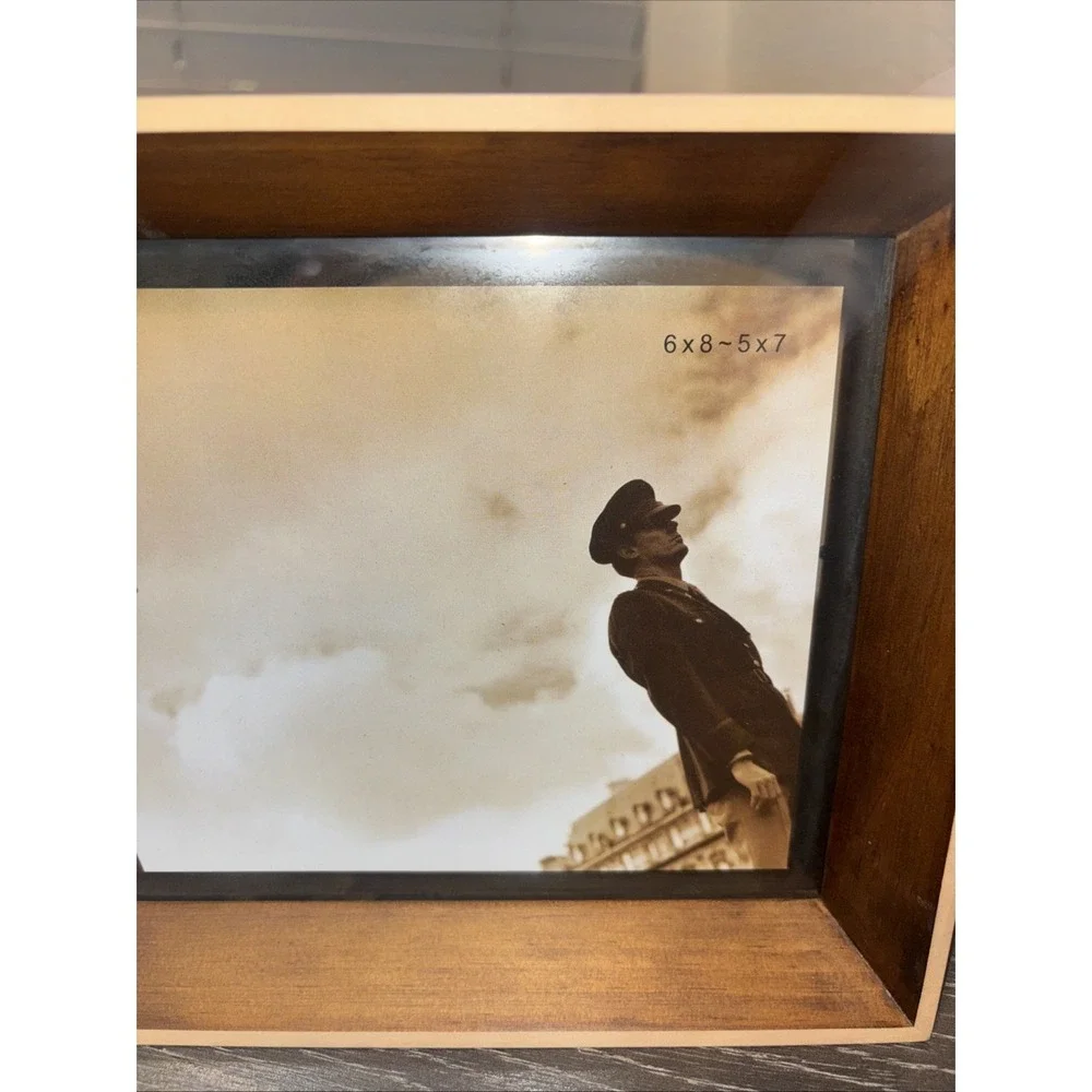 Bombay Floating Frame‎ 6x8 -5x7 New